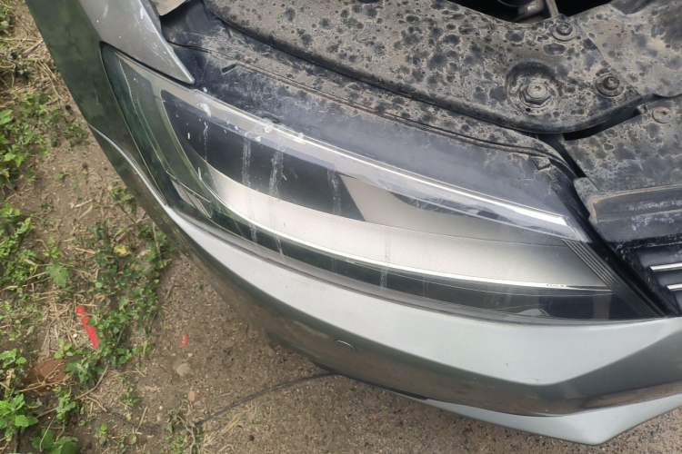 Used Volkswagen Sagitar 2012 1.6L Manual Comfort Model Right Front Headlight