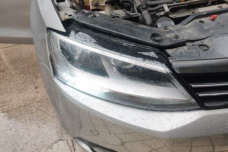 Used Volkswagen Sagitar 2012 1.4TSI Automatic Luxury Edition Right Front Headlight