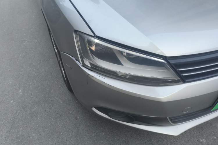 Used Volkswagen Sagitar 2012 1.6L Automatic Comfort Edition Right Front Headlight