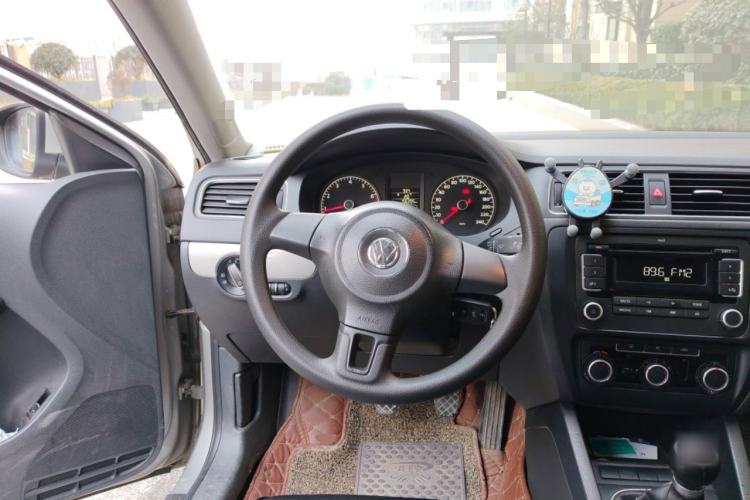 Used Volkswagen Sagitar 2012 1.6L Manual Comfort Model Steering Wheel