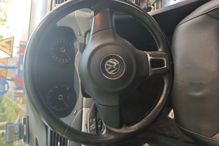 Used Volkswagen Sagitar 2012 1.6L Automatic Comfort Edition Steering Wheel
