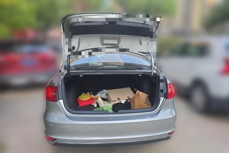 Used Volkswagen Sagitar 2012 1.6L Automatic Comfort Edition Trunk