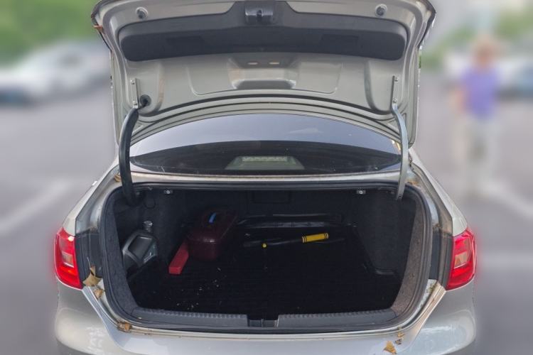 Used Volkswagen Sagitar 2012 1.4TSI Automatic Luxury Edition Trunk
