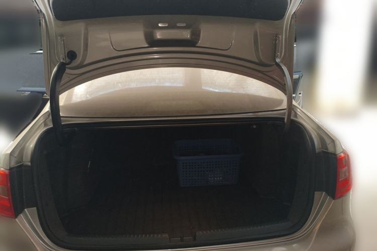 Used Volkswagen Sagitar 2012 1.6L Manual Comfort Model Trunk