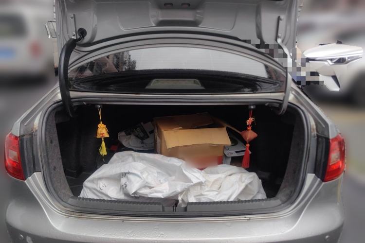 Used Volkswagen Sagitar 2012 1.6L Manual Comfort Model Trunk