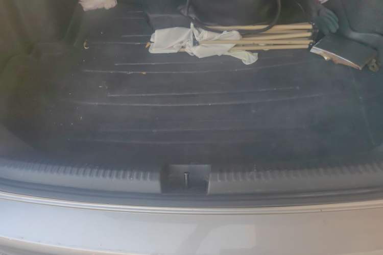 Used Volkswagen Sagitar 2012 1.6L Manual Fashion Edition Trunk