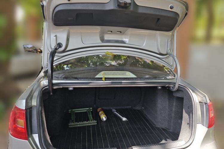 Used Volkswagen Sagitar 2012 1.4TSI Automatic Luxury Edition Trunk