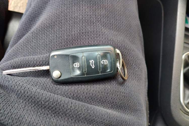 Used Volkswagen Sagitar 2012 1.6L Manual Comfort Model Vehicle Key