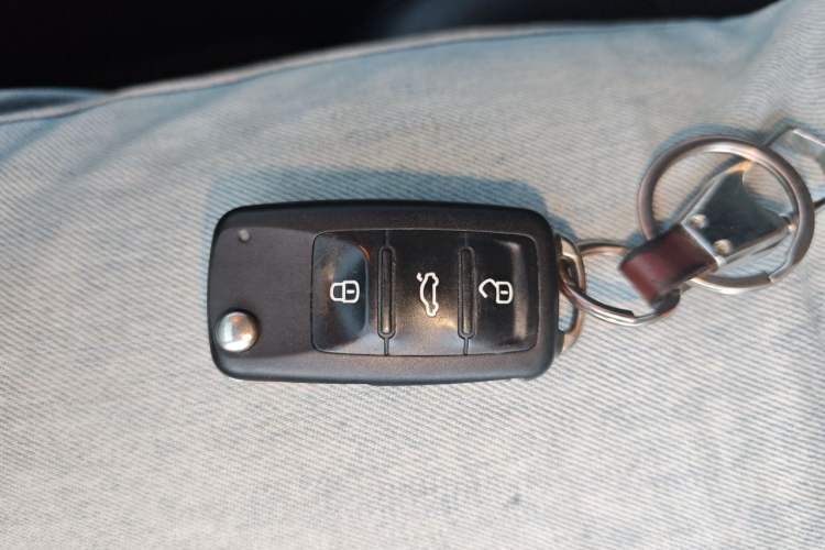 Used Volkswagen Sagitar 2012 1.4TSI Automatic Luxury Edition Vehicle Key