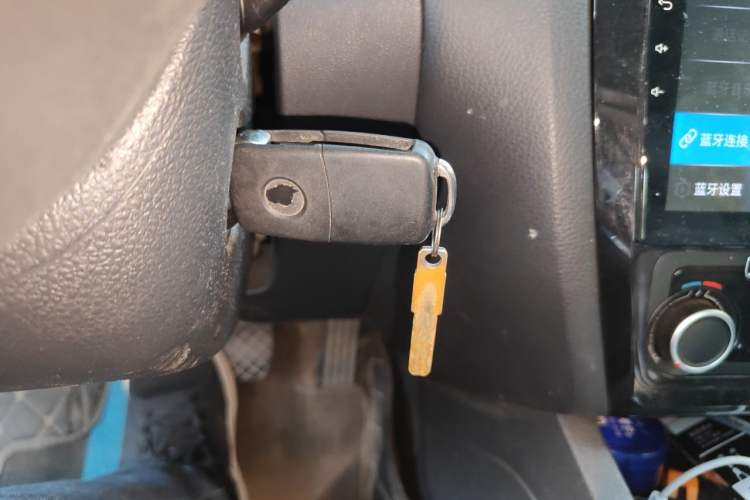 Used Volkswagen Sagitar 2012 1.6L Automatic Comfort Edition Vehicle Key