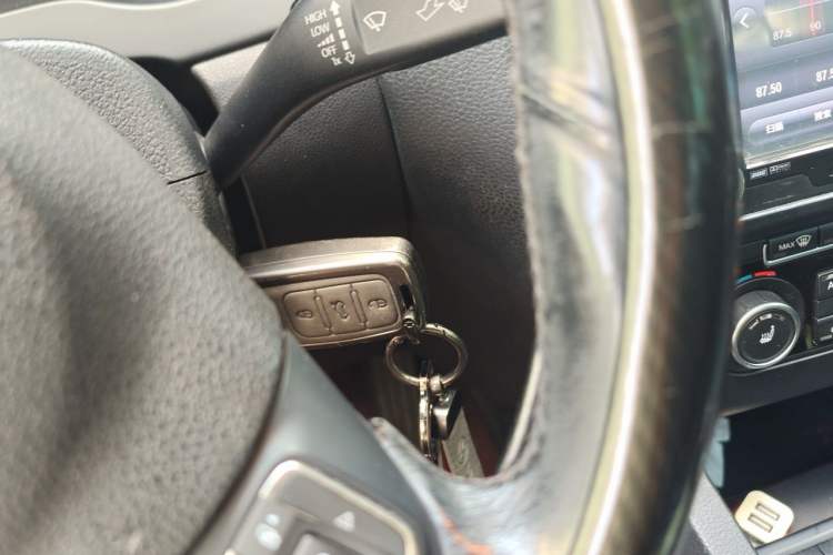 Used Volkswagen Sagitar 2012 1.4TSI Manual Luxury Model Vehicle Key