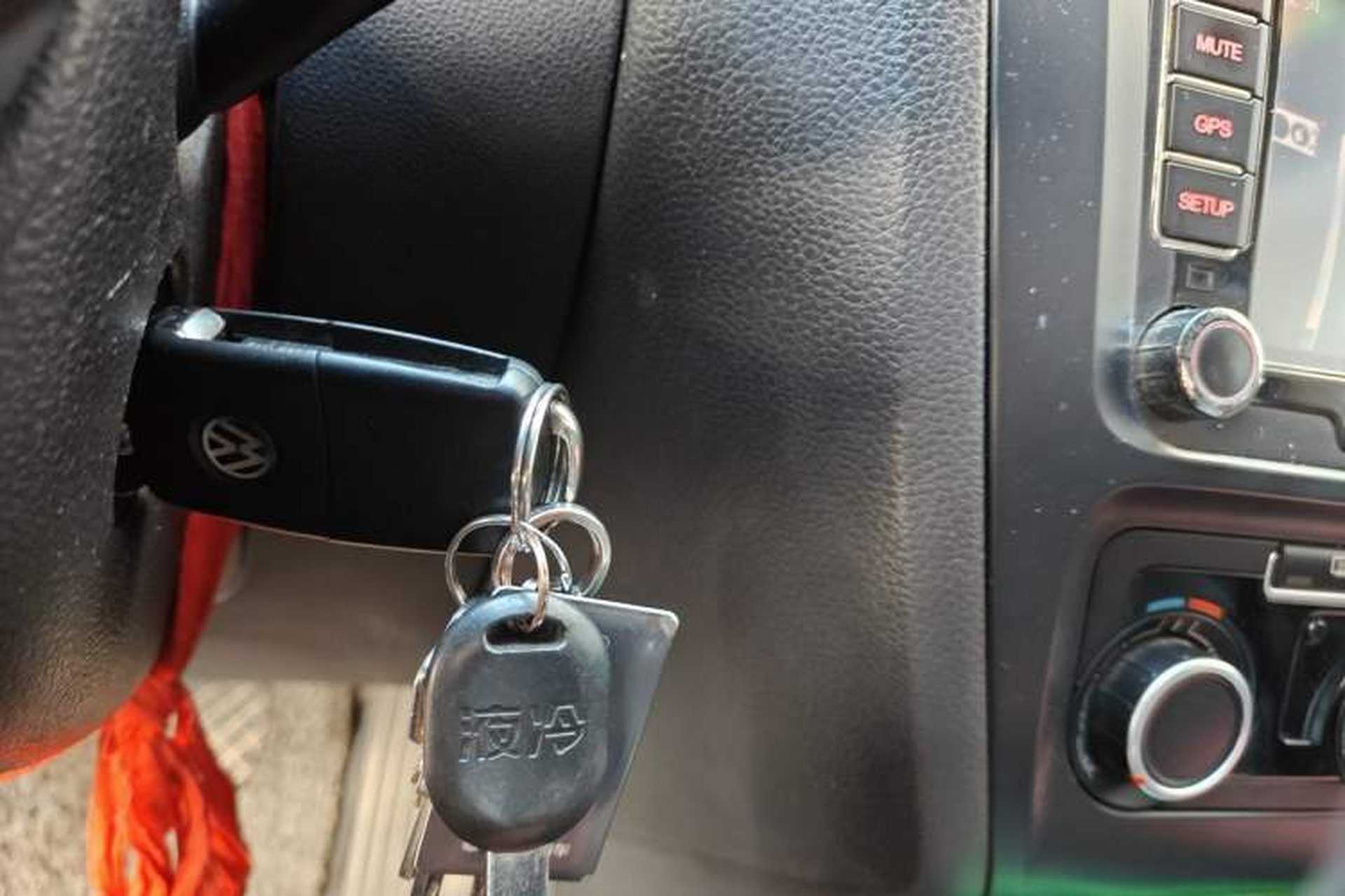 Used Volkswagen Sagitar 2012 1.6L Manual Fashion Edition Vehicle Key