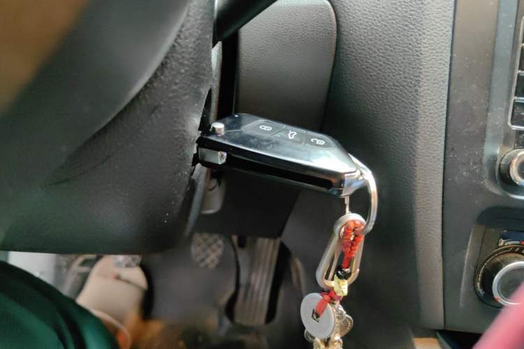 Used Volkswagen Sagitar 2012 1.6L Manual Comfort Model Vehicle Key