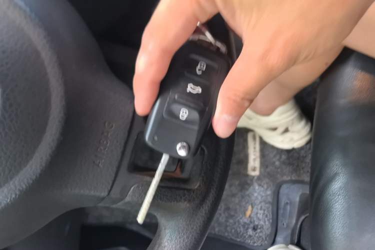 Used Volkswagen Sagitar 2012 1.6L Manual Comfort Model Vehicle Key