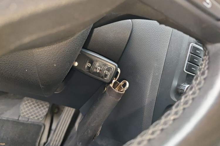 Used Volkswagen Sagitar 2012 1.4TSI Automatic Luxury Edition Vehicle Key