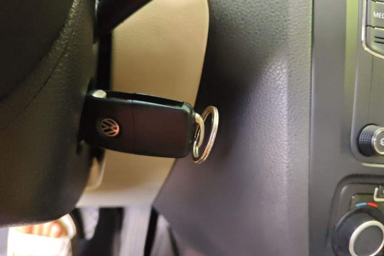 Used Volkswagen Sagitar 2012 1.4TSI Automatic Luxury Edition Vehicle Key