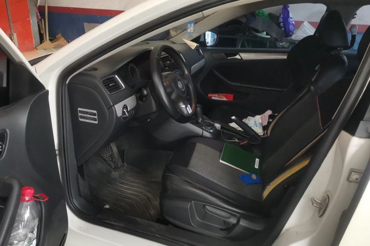 Used Volkswagen Sagitar 2012 1.6L Automatic Comfort Edition Driver Seat