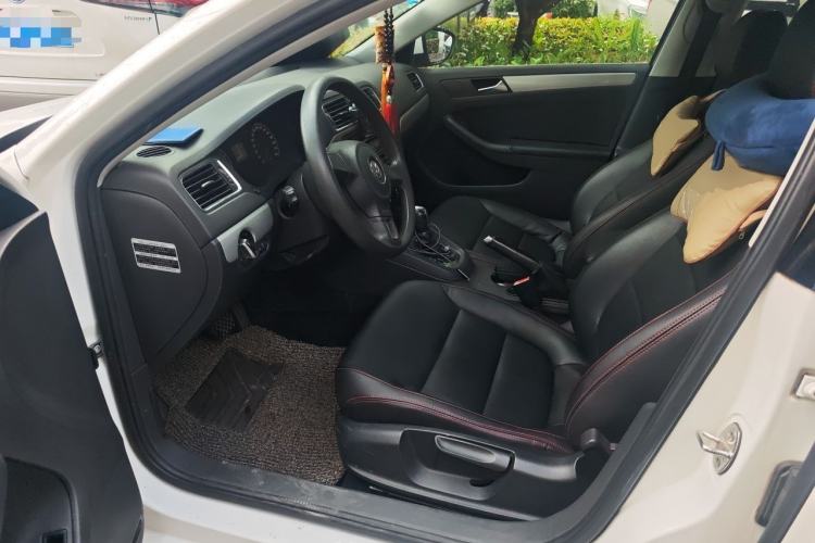 Used Volkswagen Sagitar 2012 1.6L Automatic Comfort Edition Driver Seat