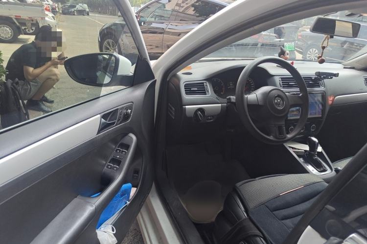 Used Volkswagen Sagitar 2012 1.6L Automatic Comfort Edition Driver Seat