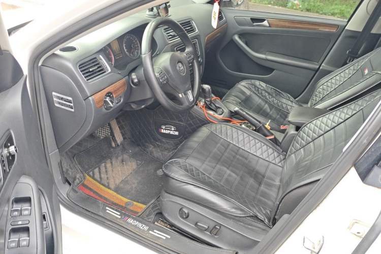 Used Volkswagen Sagitar 2012 1.8TSI Automatic Flagship Edition Driver Seat