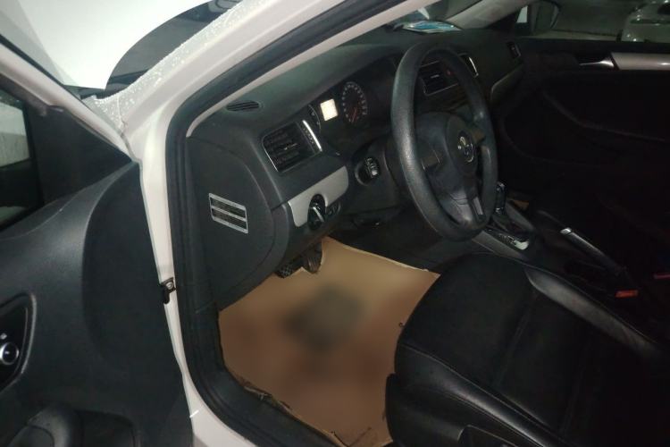 Used Volkswagen Sagitar 2012 1.6L Automatic Comfort Edition Driver Seat