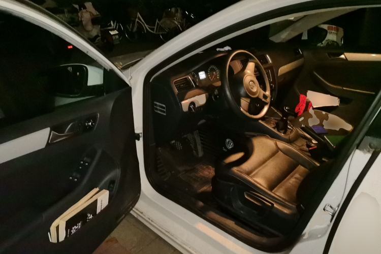 Used Volkswagen Sagitar 2012 1.6L Manual Comfort Model Driver Seat