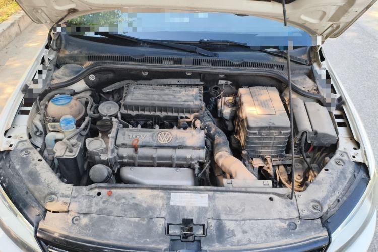 Used Volkswagen Sagitar 2012 1.6L Automatic Comfort Edition Engine Bay