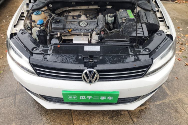 Used Volkswagen Sagitar 2012 1.4TSI Manual Luxury Model Engine Bay
