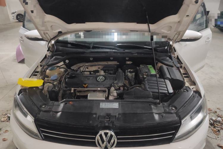 Used Volkswagen Sagitar 2012 1.4TSI Manual Luxury Model Engine Bay
