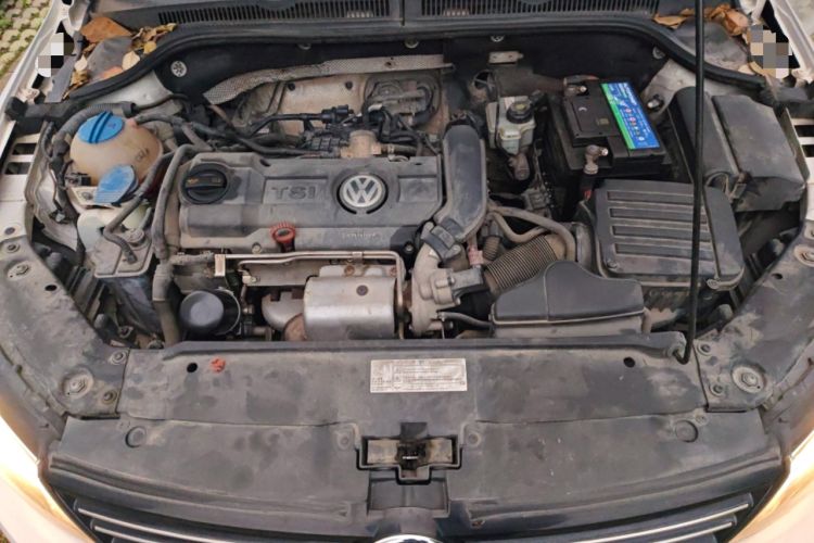 Used Volkswagen Sagitar 2012 1.4TSI Manual Luxury Model Engine Bay