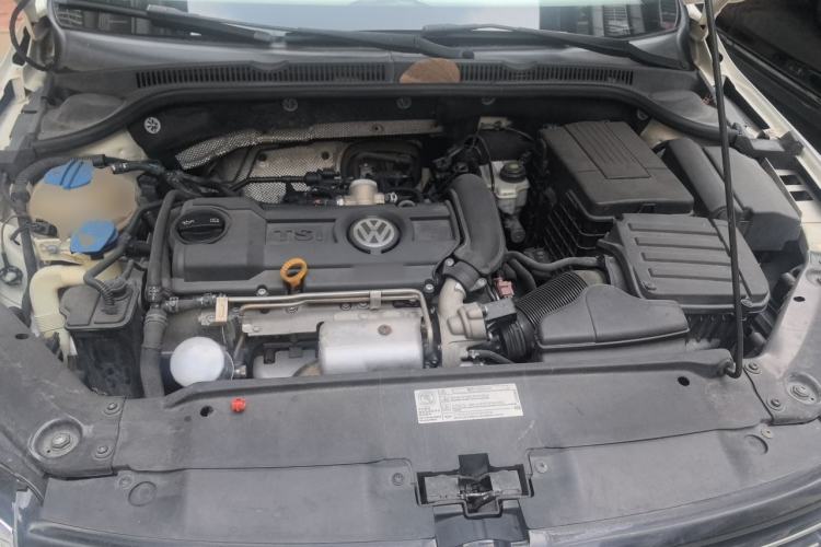 Used Volkswagen Sagitar 2012 1.4TSI Automatic Luxury Edition Engine Bay