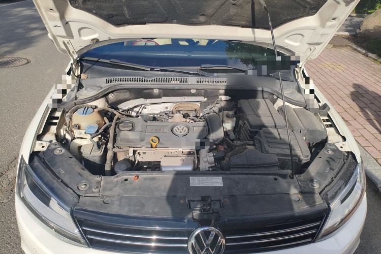 Used Volkswagen Sagitar 2012 1.4TSI Automatic Luxury Edition Engine Bay