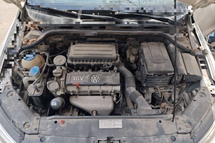 Used Volkswagen Sagitar 2012 1.6L Automatic Comfort Edition Engine Bay