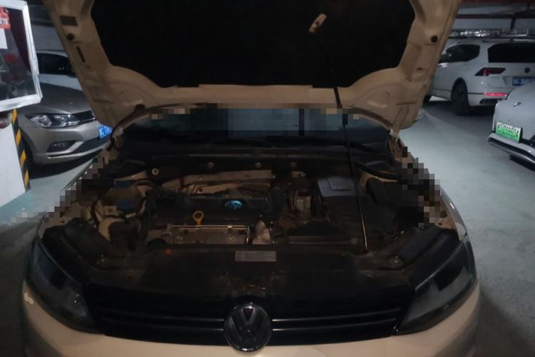 Used Volkswagen Sagitar 2012 1.4TSI Automatic Luxury Edition Engine Bay