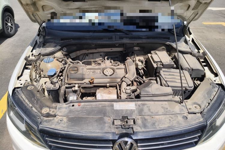 Used Volkswagen Sagitar 2012 1.4TSI Manual Luxury Model Engine Bay