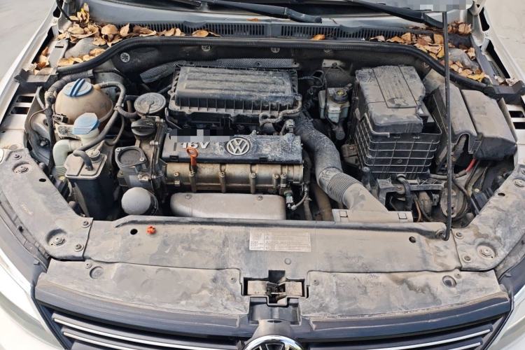 Used Volkswagen Sagitar 2012 1.6L Automatic Comfort Edition Engine Bay