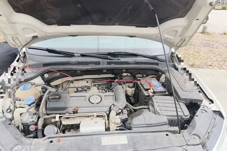 Used Volkswagen Sagitar 2012 1.4TSI Automatic Luxury Edition Engine Bay