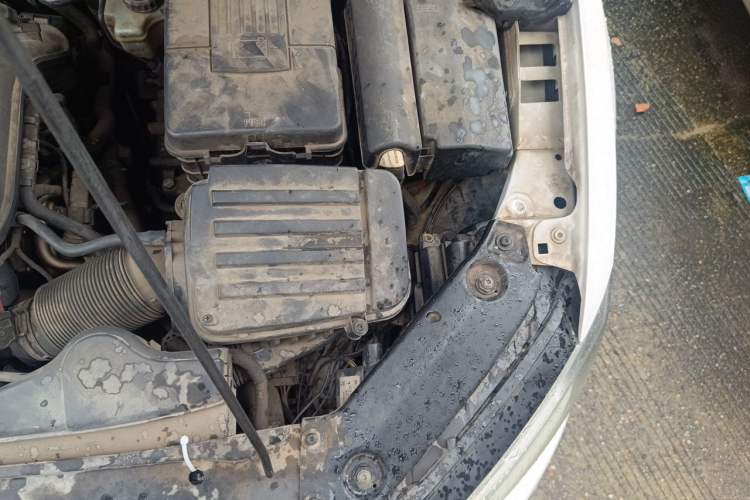 Used Volkswagen Sagitar 2012 1.4TSI Automatic Luxury Edition Engine Bay Left