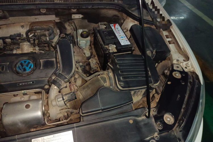 Used Volkswagen Sagitar 2012 1.4TSI Manual Luxury Model Engine Bay Left