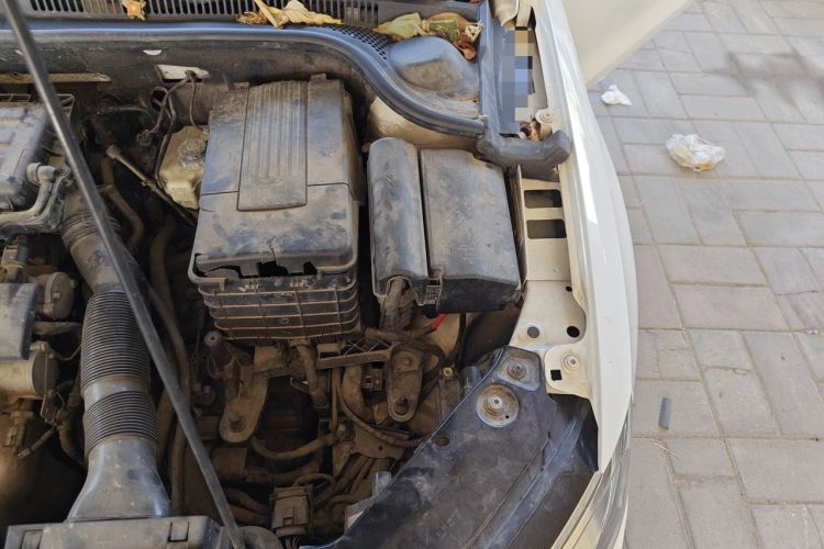 Used Volkswagen Sagitar 2012 1.6L Automatic Comfort Edition Engine Bay Left