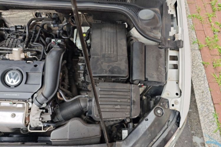 Used Volkswagen Sagitar 2012 1.4TSI Automatic Luxury Edition Engine Bay Left