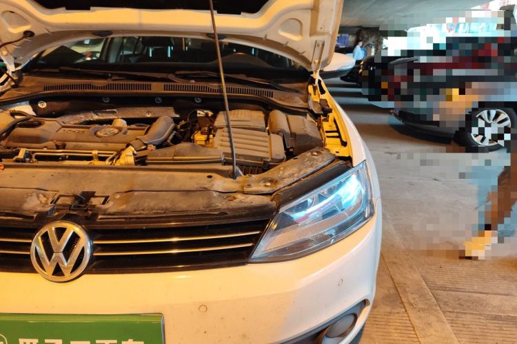 Used Volkswagen Sagitar 2012 1.4TSI Automatic Luxury Edition Engine Bay Left