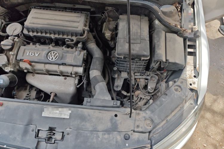 Used Volkswagen Sagitar 2012 1.6L Automatic Comfort Edition Engine Bay Left