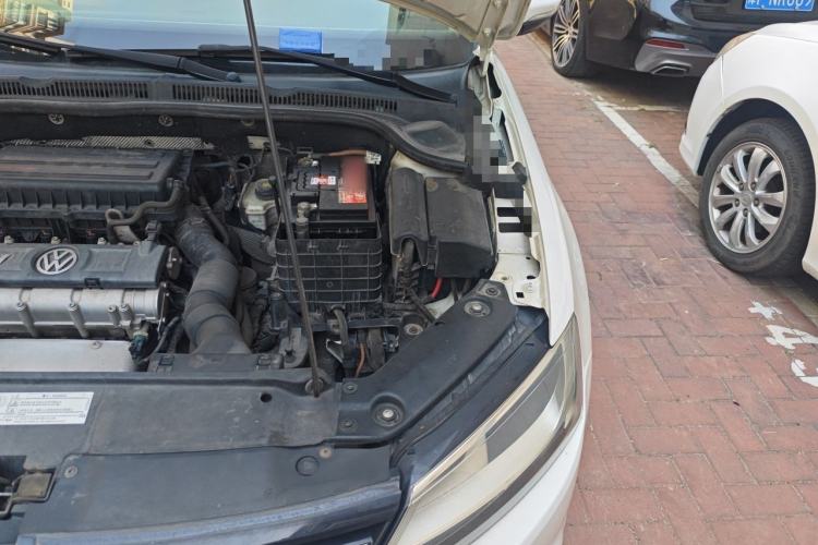 Used Volkswagen Sagitar 2012 1.6L Automatic Comfort Edition Engine Bay Left
