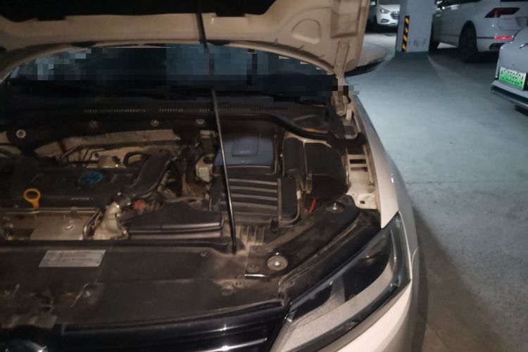 Used Volkswagen Sagitar 2012 1.4TSI Automatic Luxury Edition Engine Bay Left