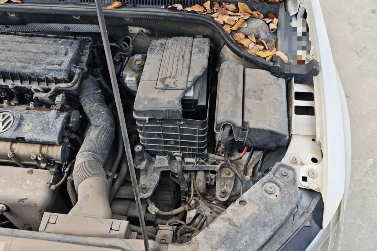 Used Volkswagen Sagitar 2012 1.6L Automatic Comfort Edition Engine Bay Left
