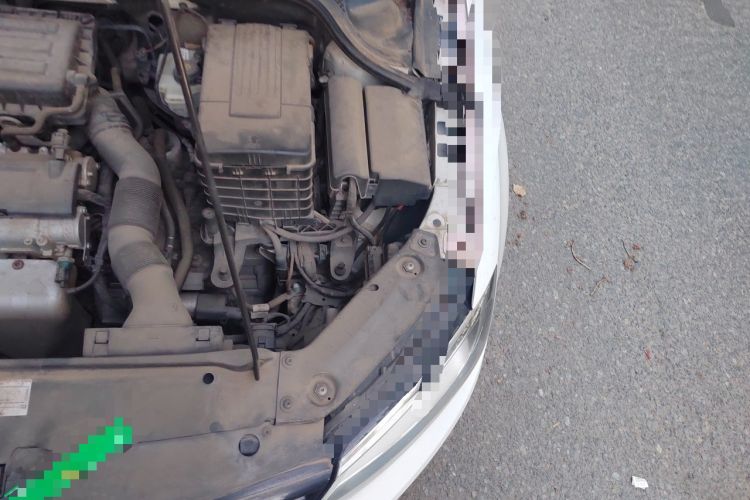 Used Volkswagen Sagitar 2012 1.6L Automatic Comfort Edition Engine Bay Left