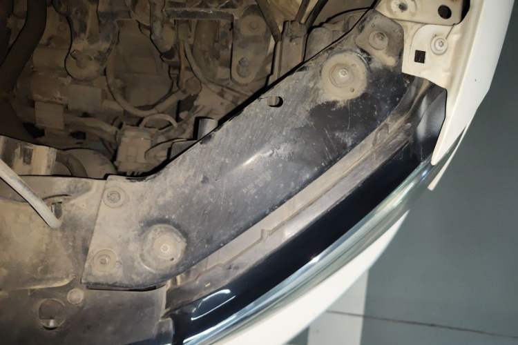 Used Volkswagen Sagitar 2012 1.6L Automatic Comfort Edition Engine Bay Left