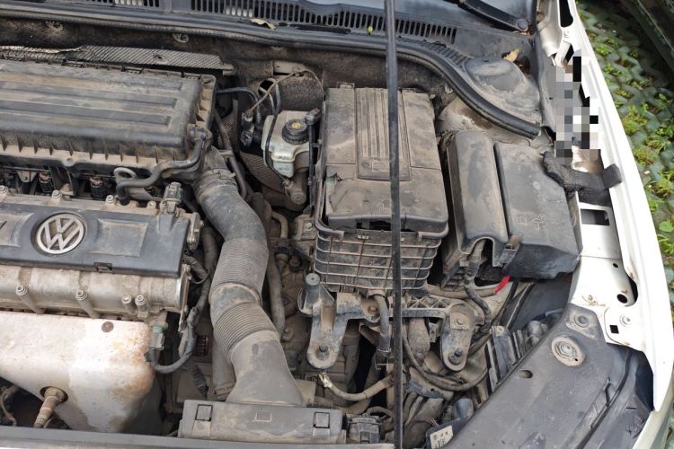 Used Volkswagen Sagitar 2012 1.6L Automatic Comfort Edition Engine Bay Left