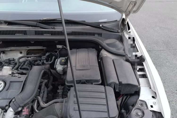 Used Volkswagen Sagitar 2012 1.4TSI Automatic Luxury Edition Engine Bay Left